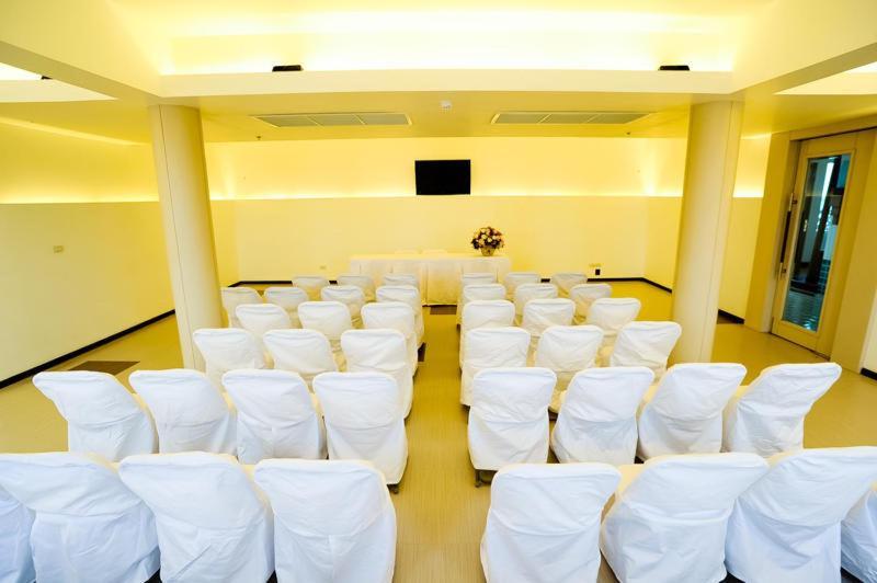 Much-Che Manta Boutique Hotel อุดรธานี ภายนอก รูปภาพ